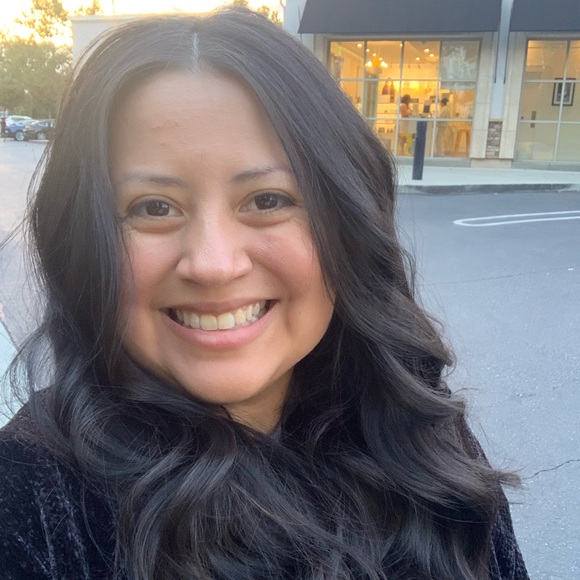 Meet your Posher, Adrianna B. - Picture 2 of 12